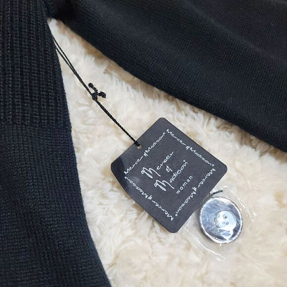 Mercer & Madison Wool Blend Black Bishop Sleeve Ribbed V-Neck Button Cardigain - Picture 5 of 8